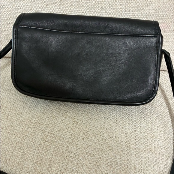 Vintage Coach Dinky Black Leather Crossbody Bag with hang tag - Picture 5 of 13